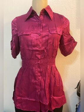 Veneccia women’s Deadstock Y2K brand new magenta button up blouse size M